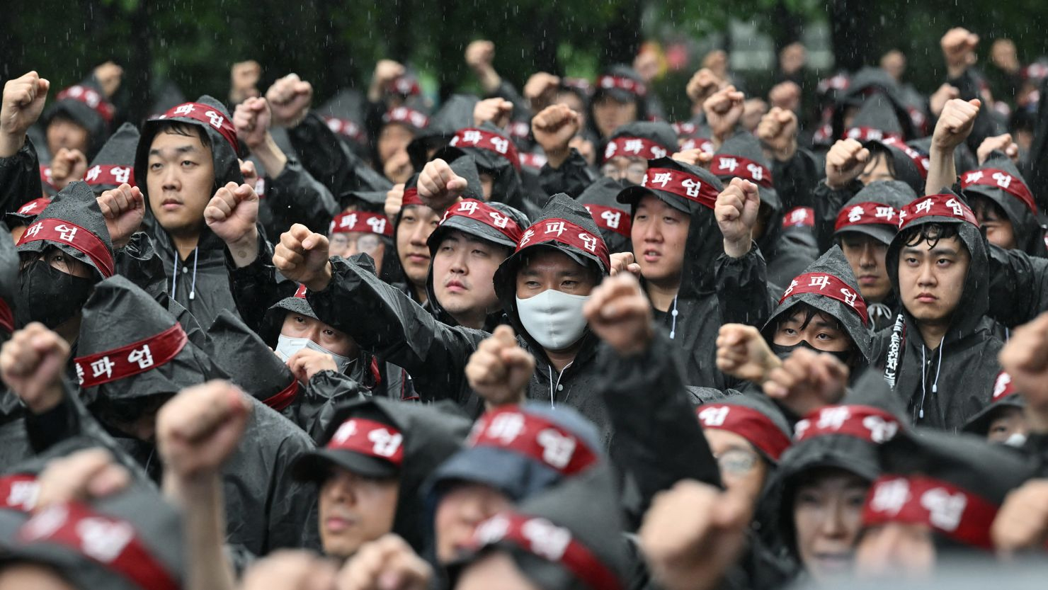 Samsung workers in South Korea declare an indefinite strike to
