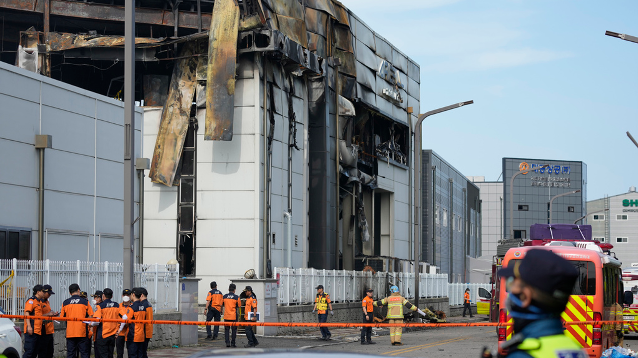 South Korean lithium battery fire kills  workers - World